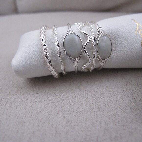 Lovisa 6 Piece Stackable Ring Set - Picture 3 of 10